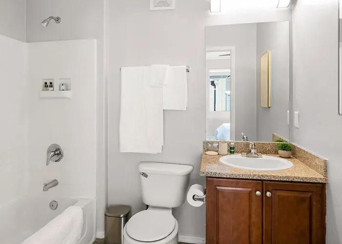 Landing - Modern With Amazing Amenities *