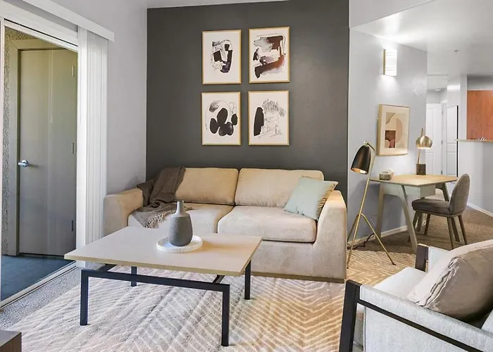 Landing - Modern With Amazing Amenities