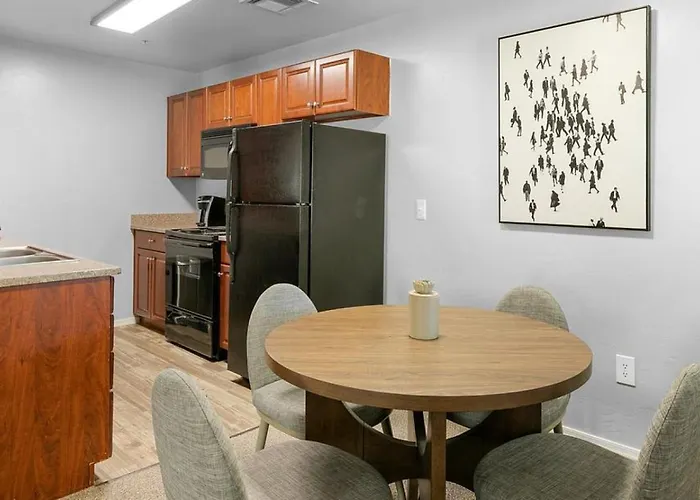 Landing - Modern With Amazing Amenities Apartment *